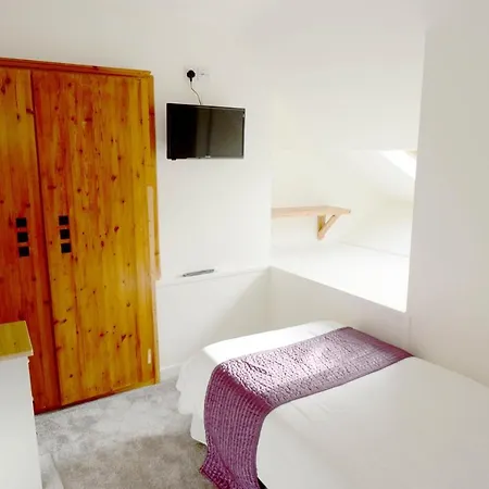 The Helm Sea View House *